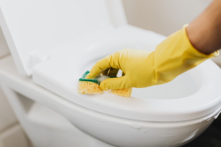 What Causes Limescale to Form Below the Waterline?