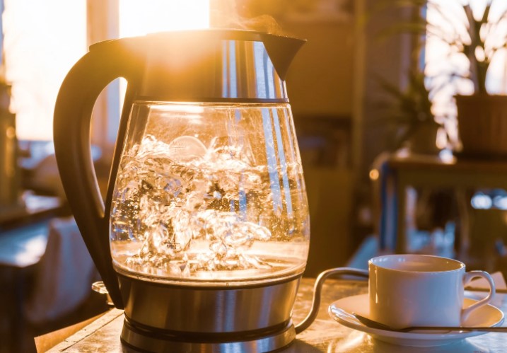 Why is kettle wattage important in the UK