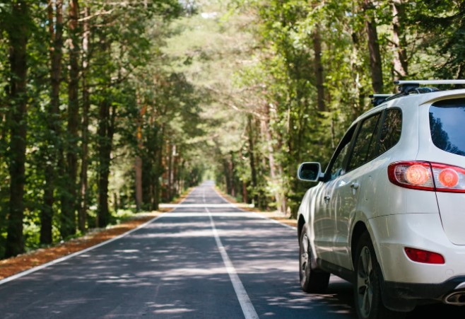 How Do Roof Racks Affect Wind Resistance and Cabin Noise