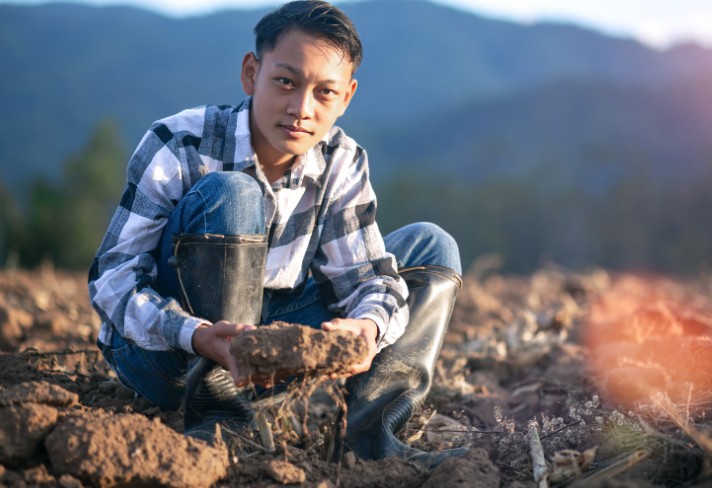 How Do I Prepare Soil for Disposal