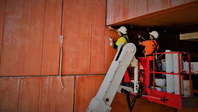 How Long Does Caulk Take to Dry? – Decorators Drying Time Guide in the UK