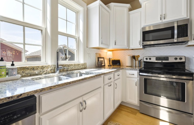 Are Built-in Ovens a Standard Size? A Complete UK Guide for Your Kitchen Renovation