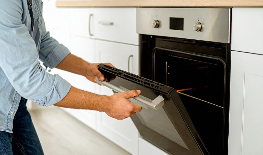 How Do Single Oven Dimensions Work for Your Cabinetry
